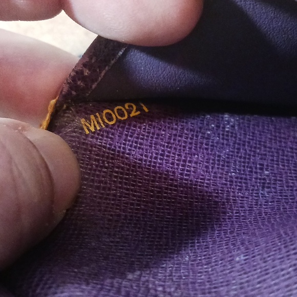 Louis Vuitton Yellow Epi Leather Wallet - Picture 8 of 12